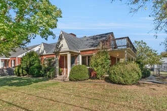 Building Photo - 223 Cumberland Dr