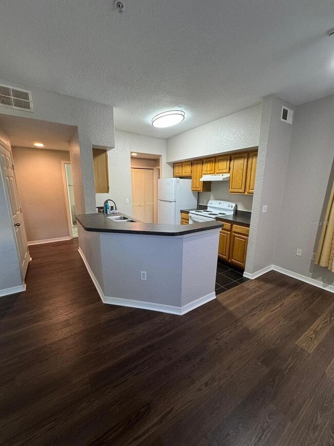 Building Photo - 5957 Westgate Dr