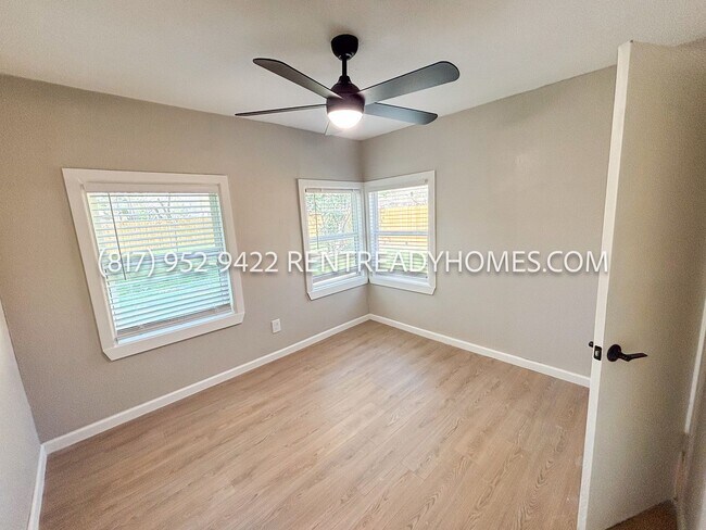 Building Photo - 2408 Southside Dr