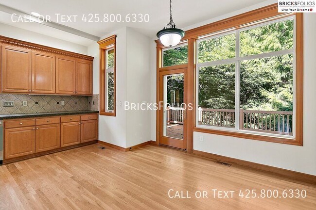 Building Photo - 2830 206th Terrace NE