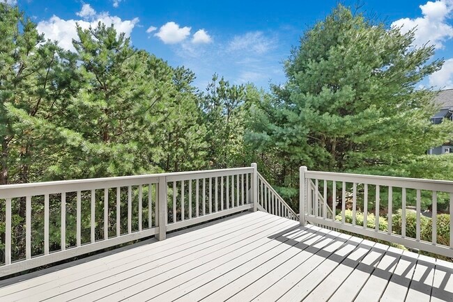 Building Photo - 1303 Old Bridge Ln