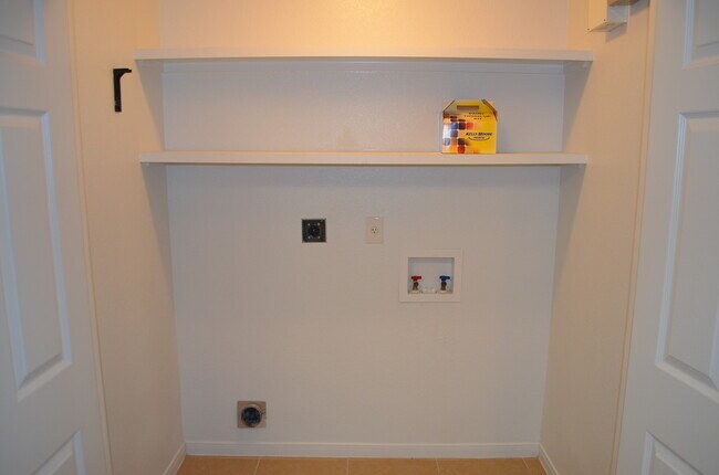 Building Photo - 2002Tru