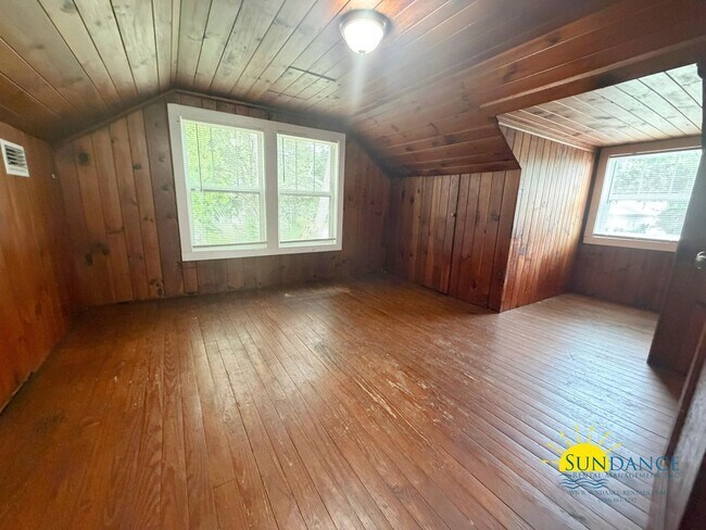 Building Photo - Great 4 Bedroom Home with Water View in Downtown Fort Walton Beach!