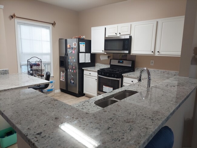 Building Photo - 4645 Valais Ct