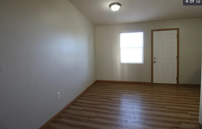 Building Photo - 2649 Sandbury Blvd