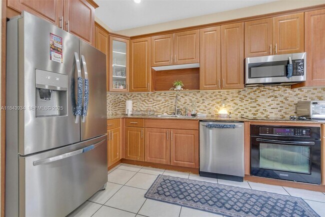 Building Photo - 8612 Buckskin Manor