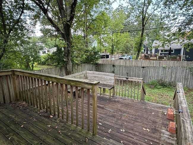 Building Photo - 221 Morningside Dr