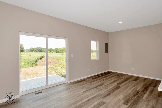 Building Photo - 1317 Sioux Turn