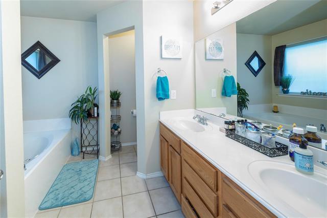 Building Photo - 9145 Gaspard Ct