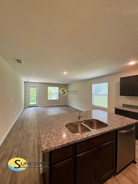 Building Photo - 8175 Golden Bamboo Dr