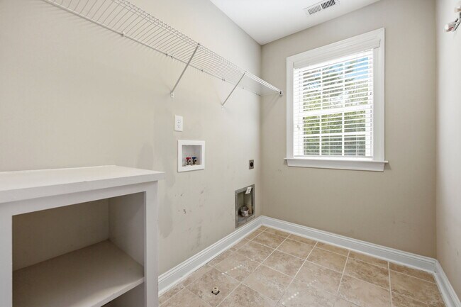 Building Photo - 265 Heather Brook Cir