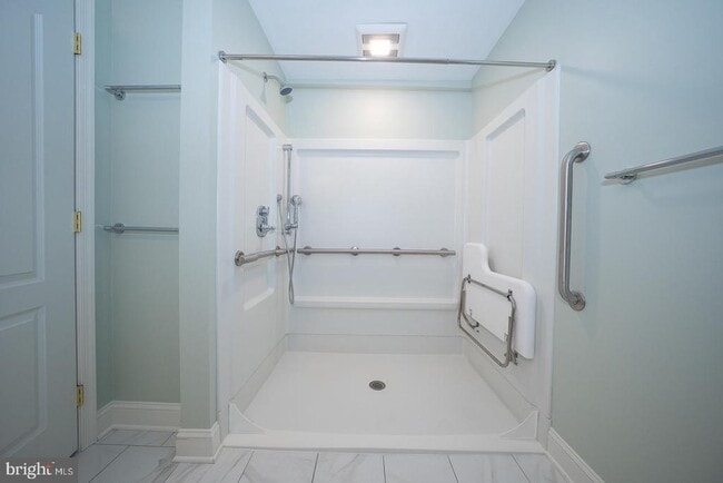 Building Photo - 234 Lookout Pl