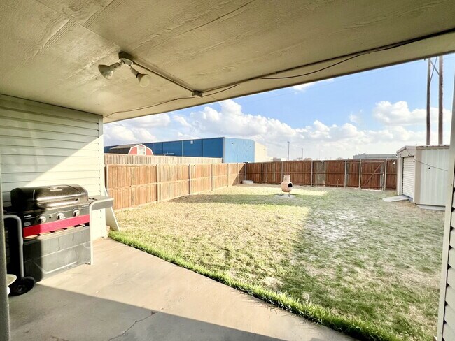 Building Photo - Adorable 3/2/2 in Frenship Memorial!