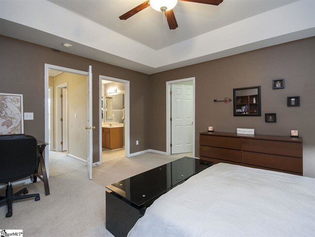Building Photo - 40 Spring Crossing Cir