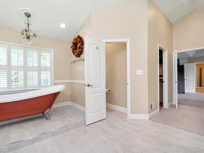 Building Photo - 21324 Comus Ct