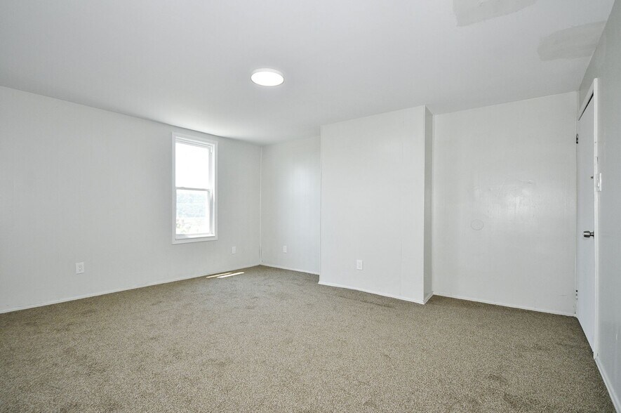 Building Photo - 1103 Crosby St