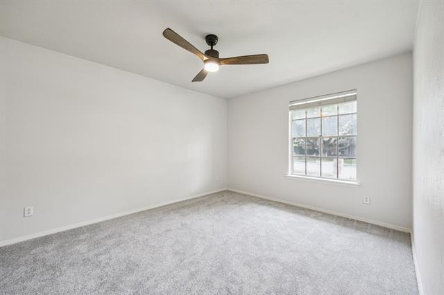 Building Photo - 1800 Midcrest Dr