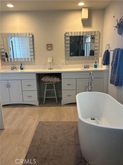 Building Photo - 74361 Zircon Cir E