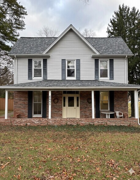 Unit 2 - bottom right - 6045 Old Washington Rd