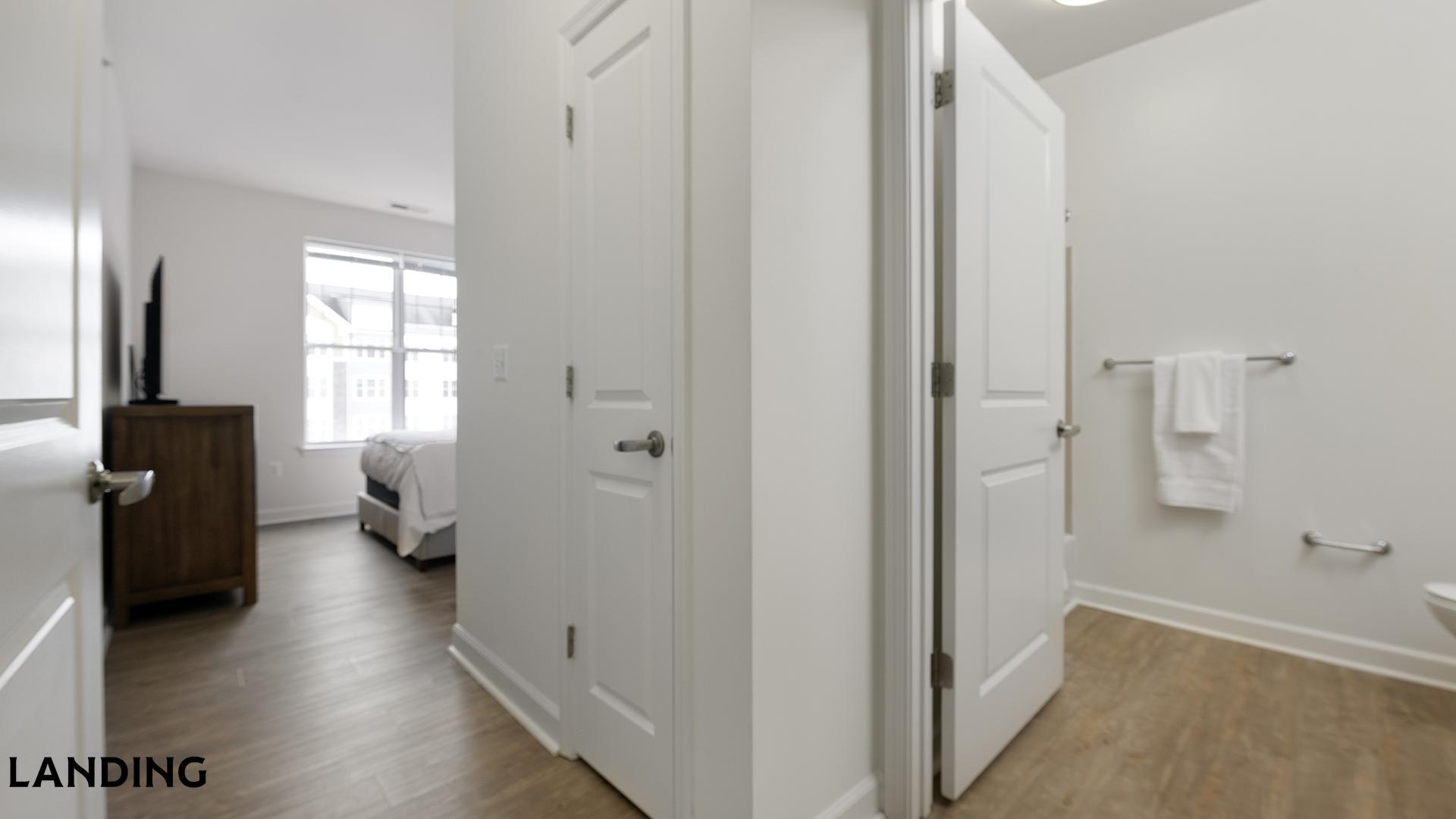 Building Photo - 909 Mansion Dr