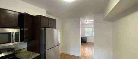 Building Photo - 1406 Arpeika St
