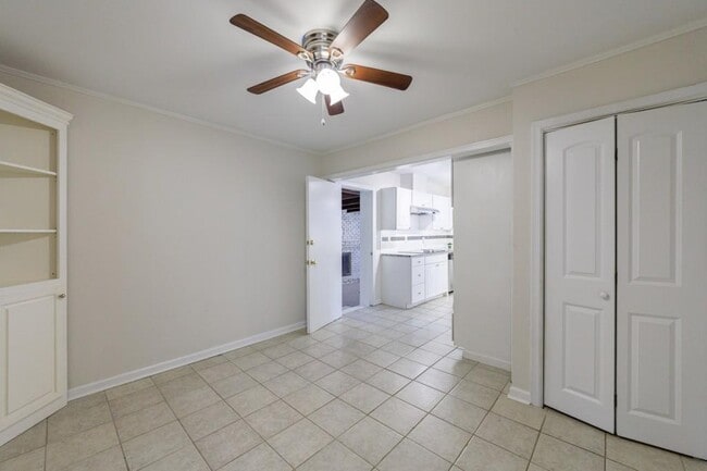 Building Photo - 1238 Lindenwood Ln NE