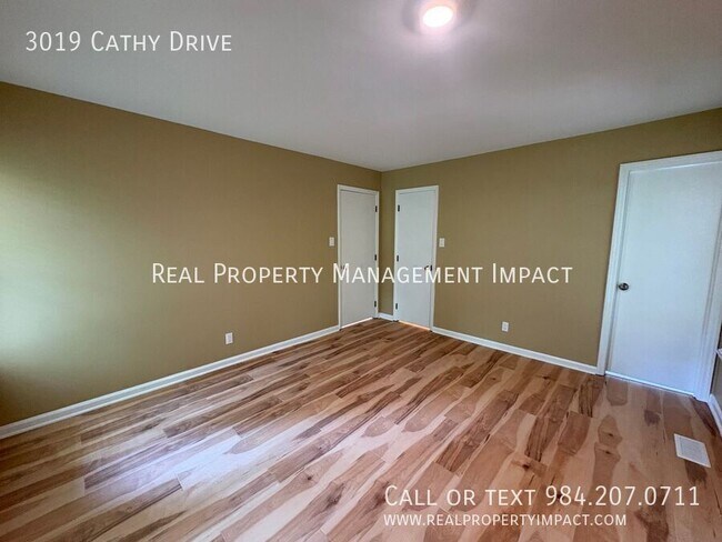 Building Photo - 3019 Cathy Dr