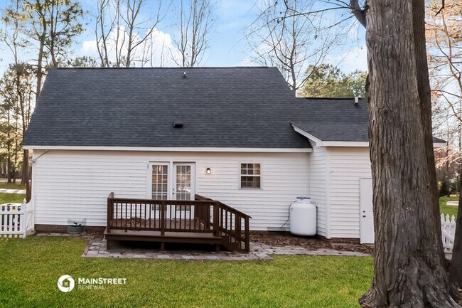 Building Photo - 90 Cedarhurst Ln