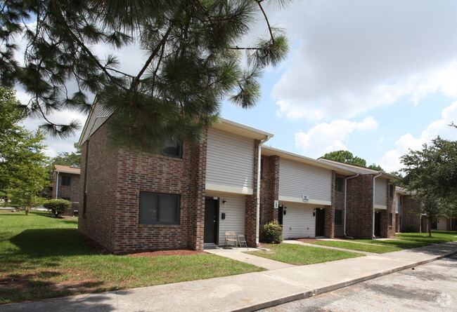 Building Photo - Centennial Townhomes East