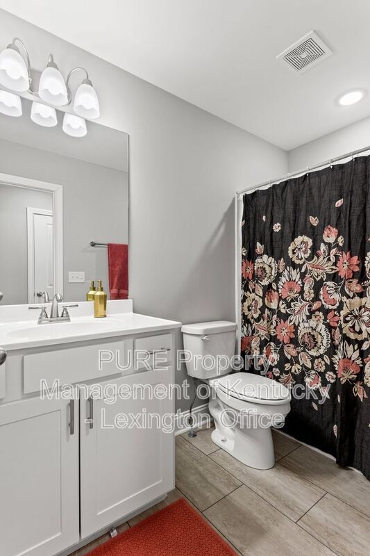 Building Photo - 1048 Judah Bear Blvd