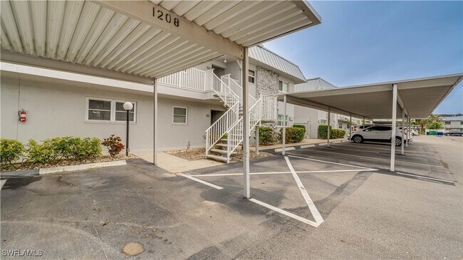 Primary Photo - 6777 Winkler Rd