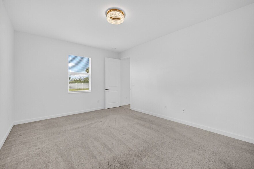 Building Photo - 13275 NW Copper Creek Dr