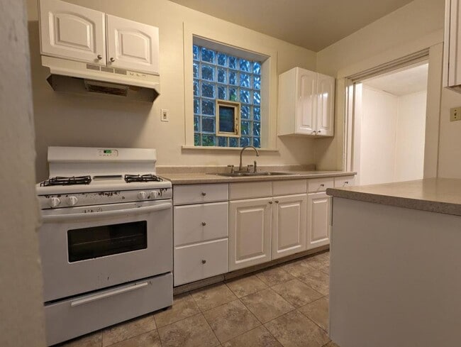 Building Photo - 6534 Deary St