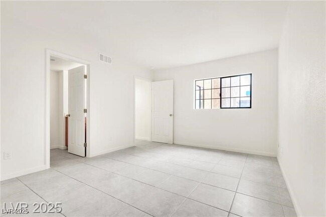 Building Photo - 4131 Gannet Cir