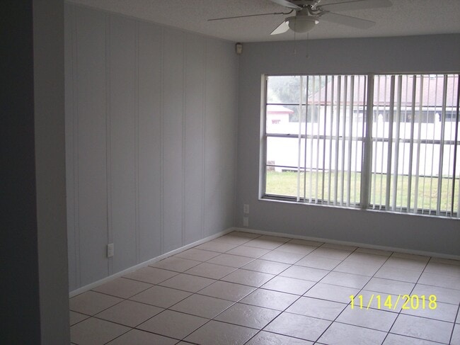 Building Photo - Beautiful 3 Bed 1 Bath Single Family Home