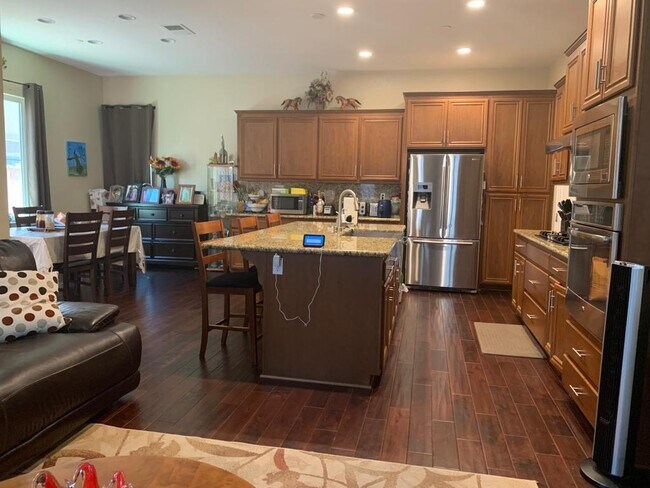 Kitchen - 19 Chysis Rd