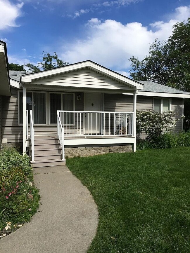Primary Photo - Available Soon!! 3bed/2bath in heart of Me...