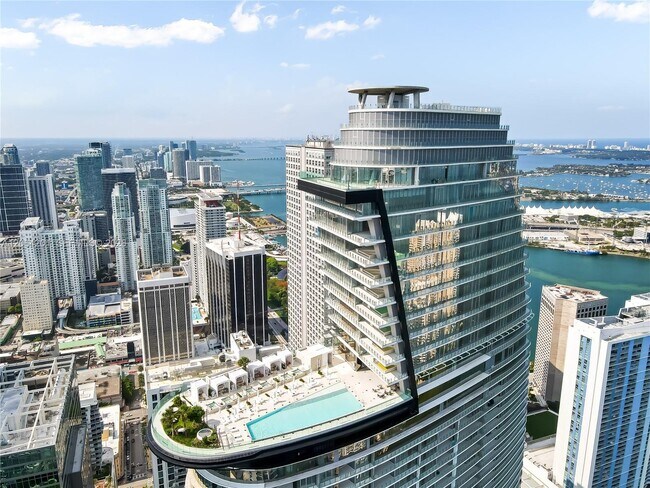 Building Photo - 300 Biscayne Blvd Way