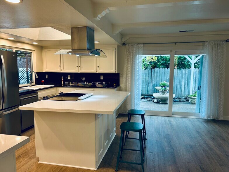 Building Photo - 2745 Pope Ave