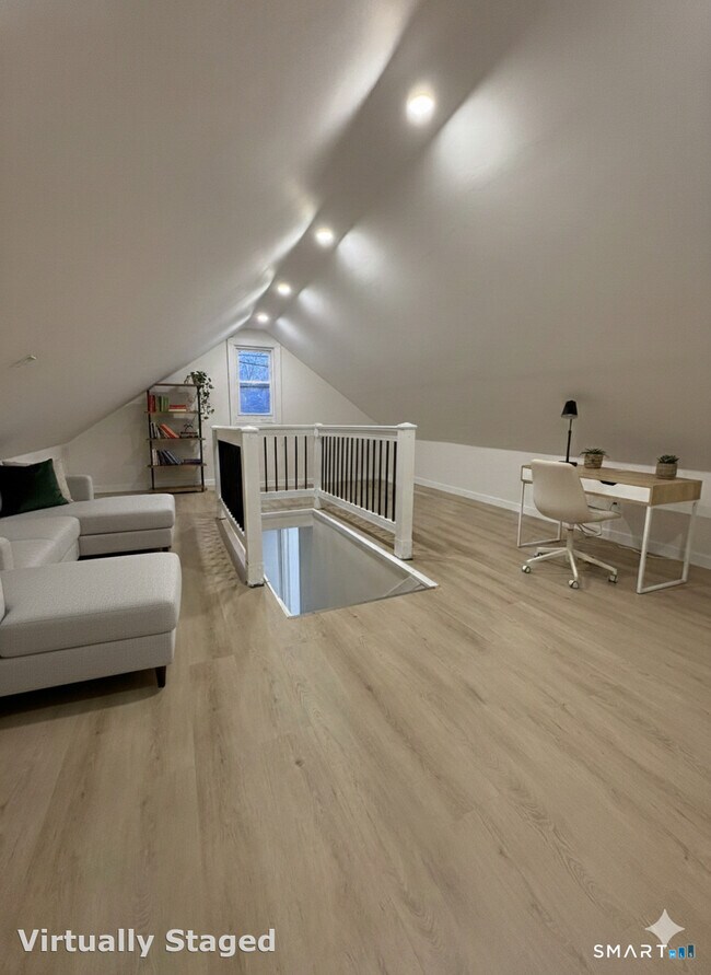 Building Photo - 1787 Stratfield Rd