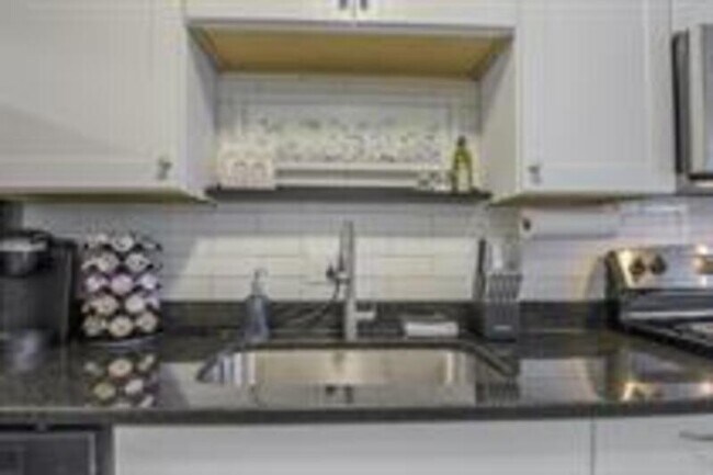 Building Photo - 4110 Clark Ave