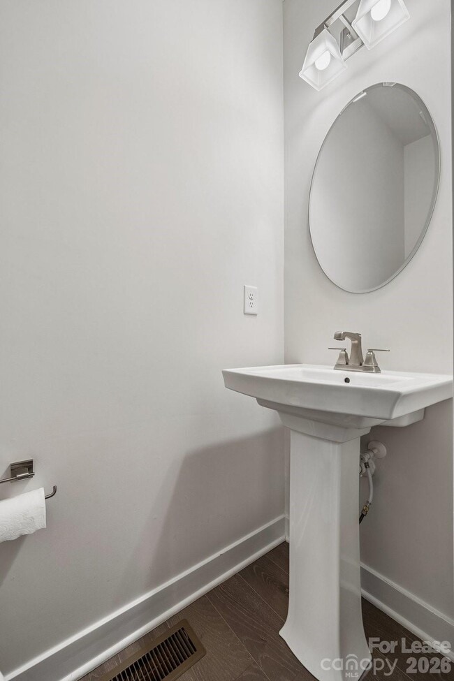 Building Photo - 1310 Gleason Wy