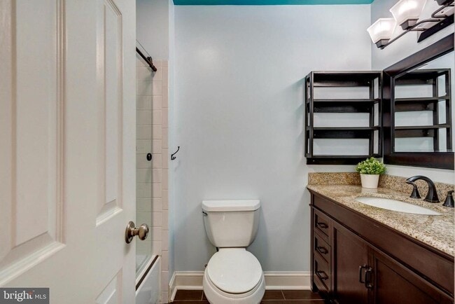 Building Photo - 8482 Springfield Oaks Dr