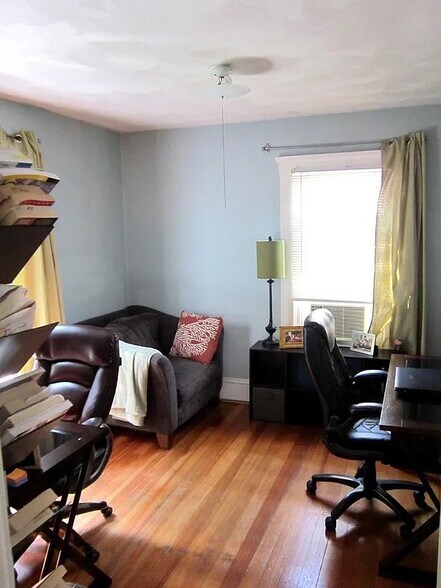 Building Photo - 20 Hunnewell Ave