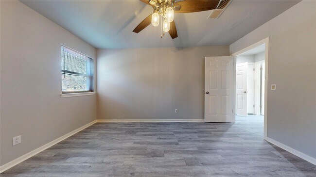 Building Photo - 14715 Woodward Gardens Dr