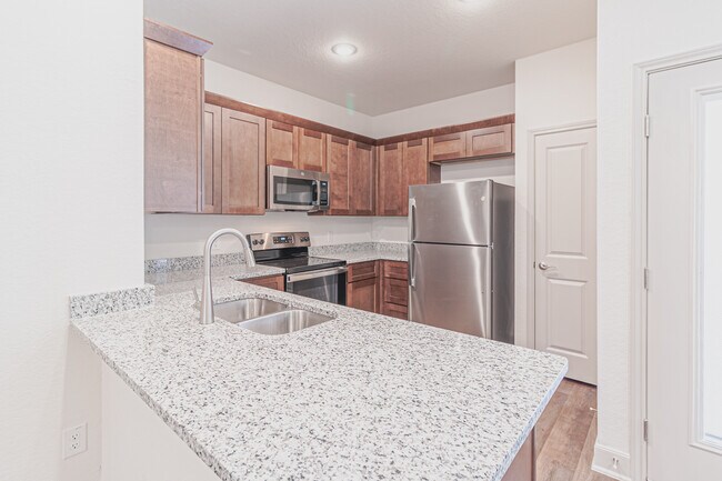 Building Photo - 7411 Gramercy Way
