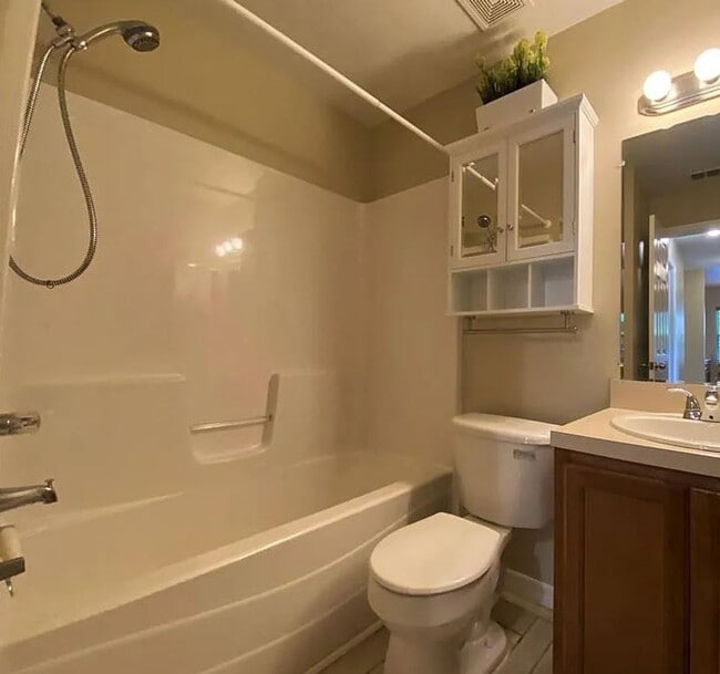 Building Photo - 3254 Howell Branch Rd