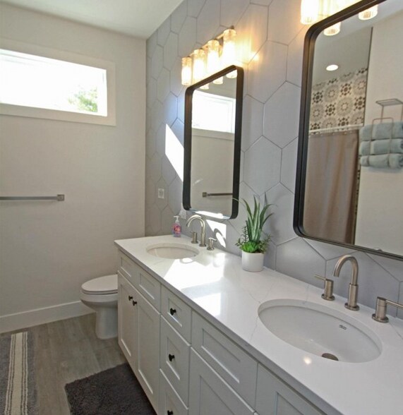 Building Photo - 1013 N K St