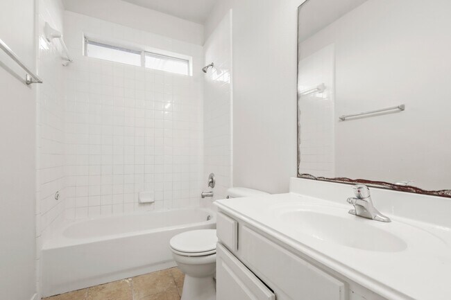 Building Photo - 15114 Cave Creek Dr