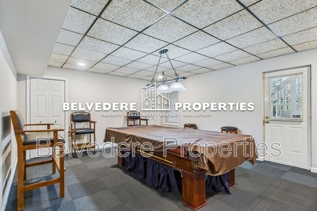 Building Photo - 18-B Park Village Ln